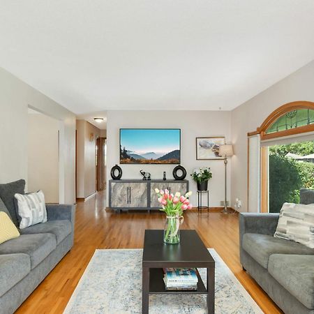 Cottage Grove Haven, Spacious 4-Bed, 3 Baths Retreat Luaran gambar