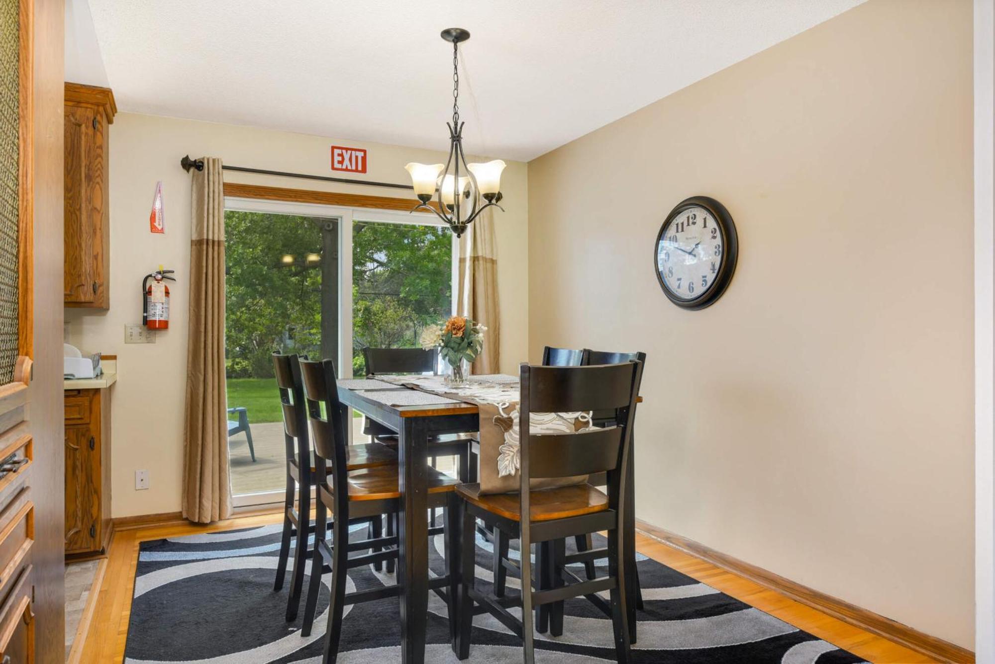 Cottage Grove Haven, Spacious 4-Bed, 3 Baths Retreat Luaran gambar