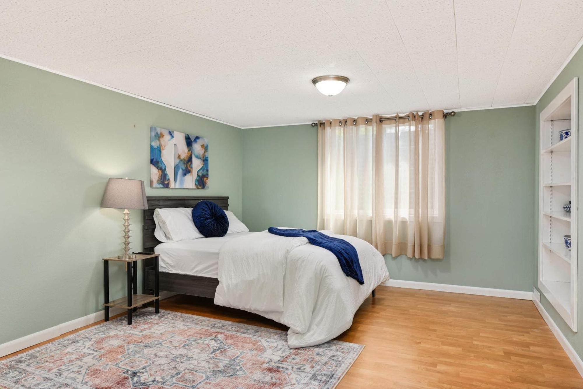 Cottage Grove Haven, Spacious 4-Bed, 3 Baths Retreat Luaran gambar