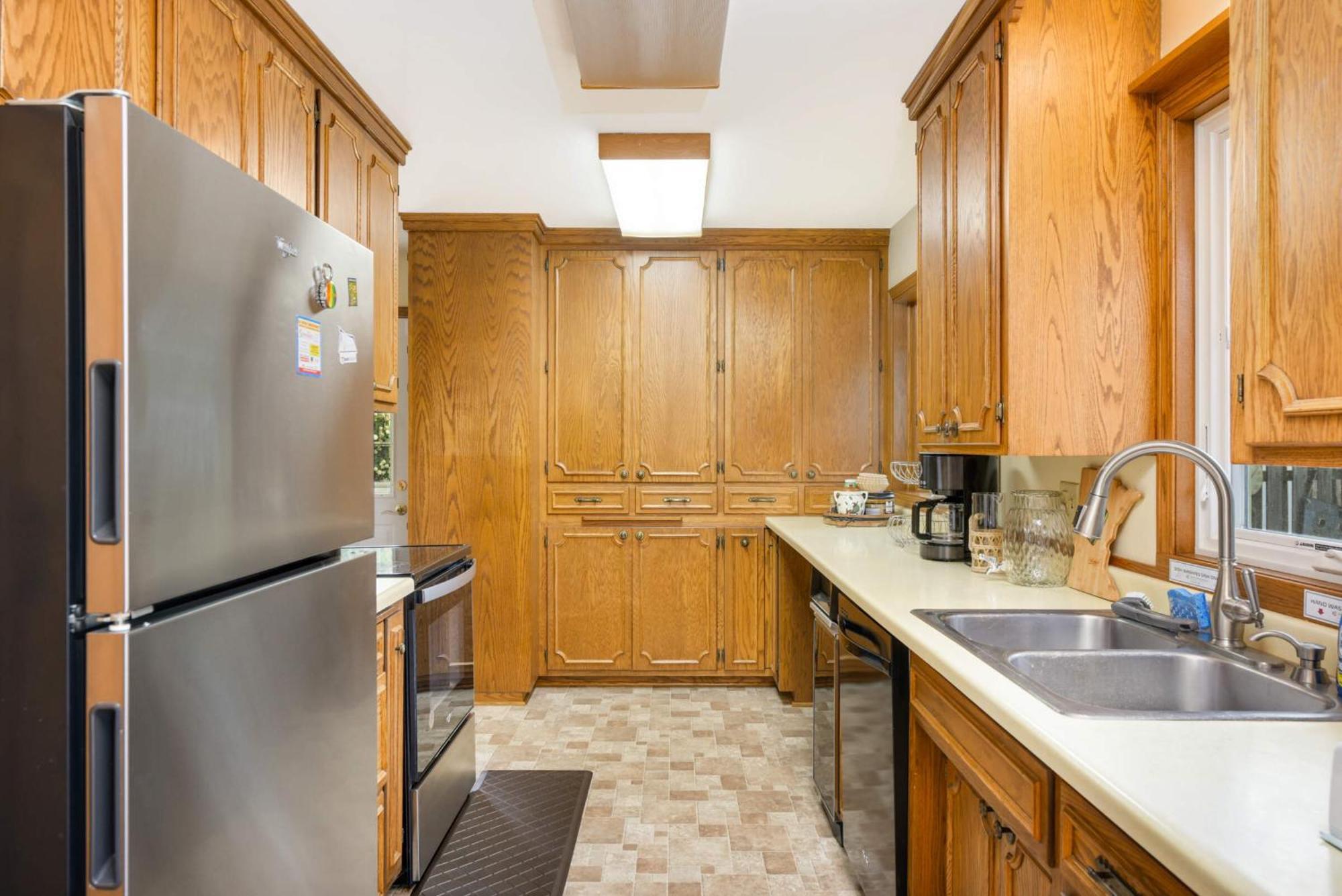 Cottage Grove Haven, Spacious 4-Bed, 3 Baths Retreat Luaran gambar